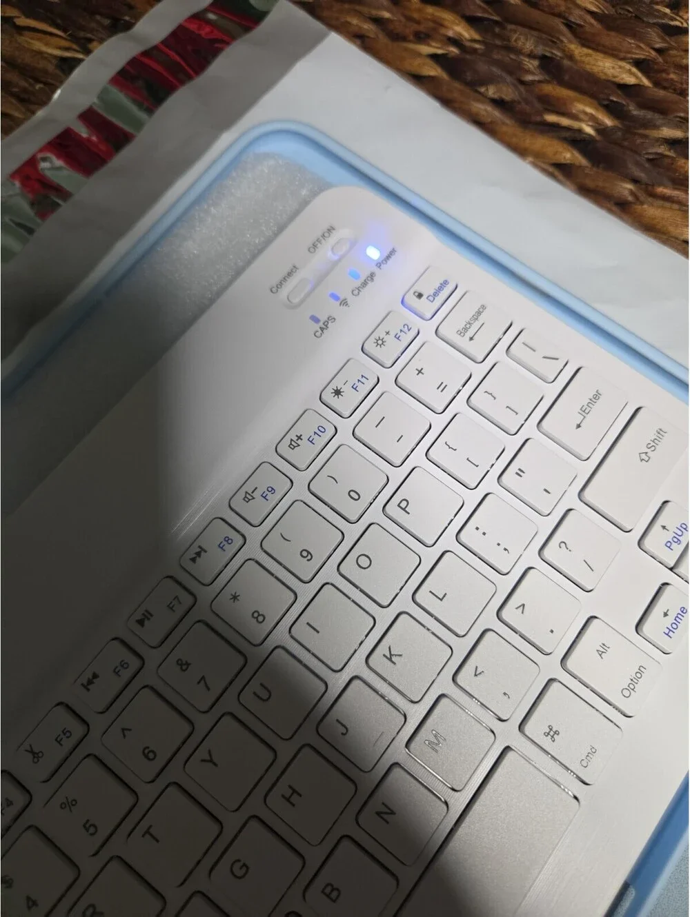Keyboard Case for iPad A16 11th Generation, iPad 10th 2022, Sky Blue
